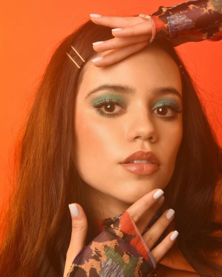 jenna ortega sexy moments - pinky bwc keyla dahyn