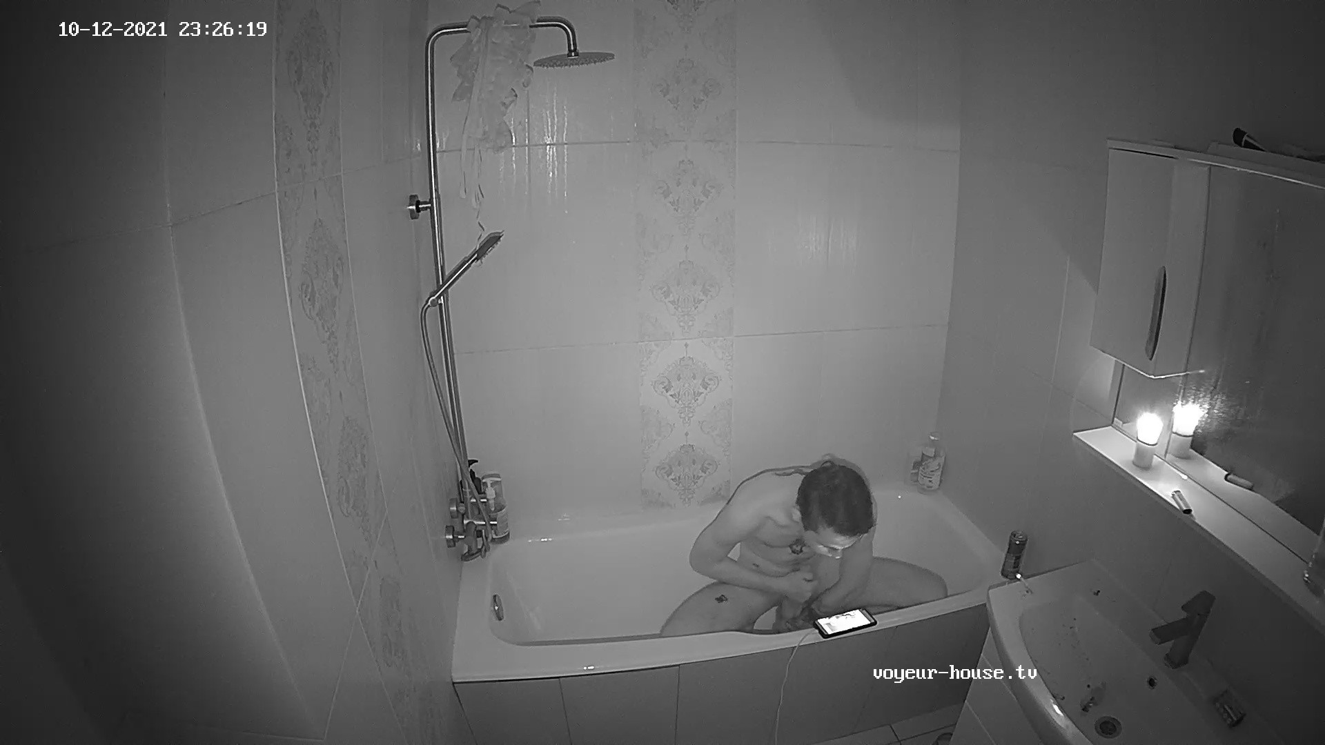 chris yauger recommends jerking off in bath pic