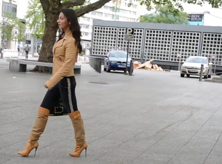 Best of Julie skyhigh boots