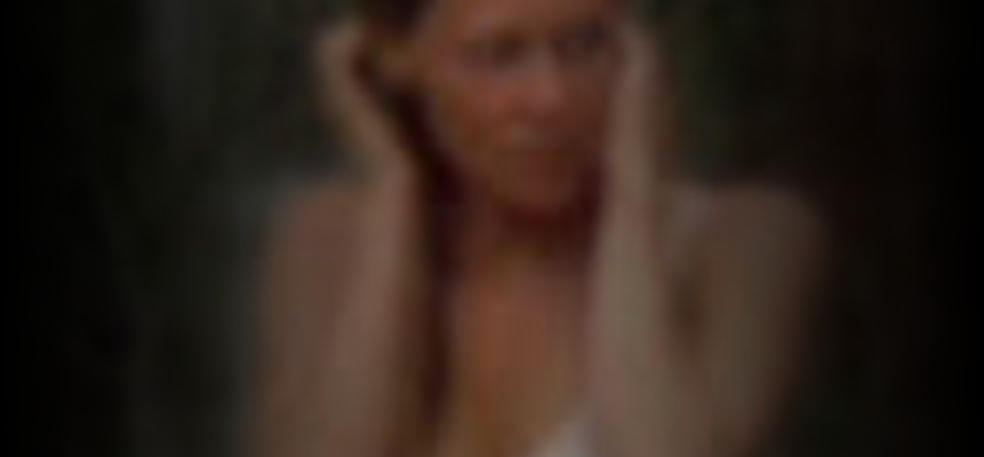 kate capshaw topless - tits vacuumed sucking natural big boobs