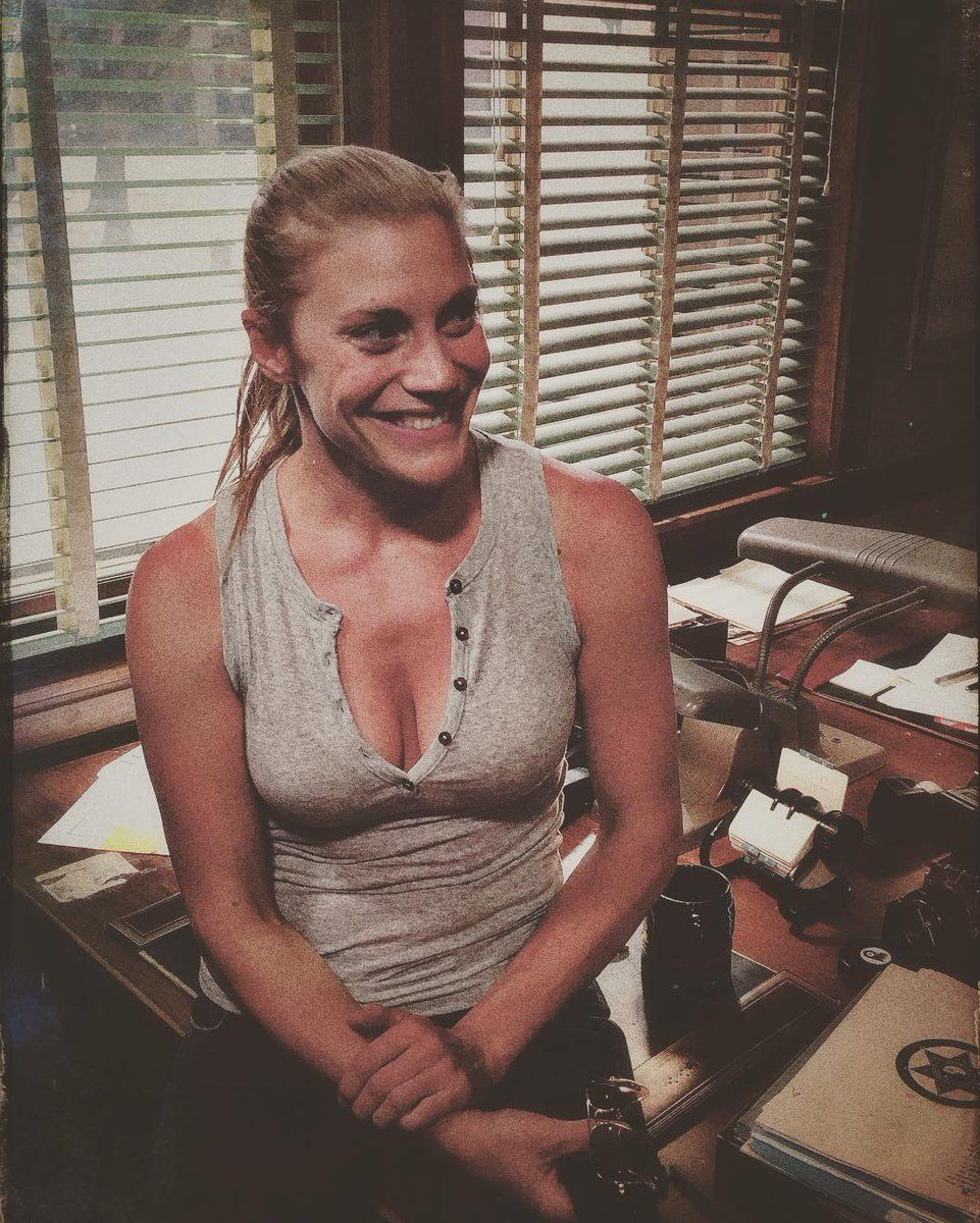 katie sackhoff sexy - hige tits karina valentina