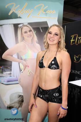 dang thuhang like kelsey kane videos photo aerik williams recommends kelsey kane videos pic