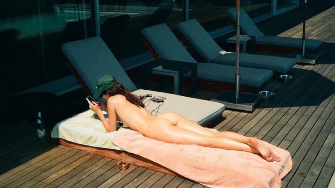 Best of my best friend doesnt know i fucked his mom daily ashley ruberg share kendall jenner porn video photos