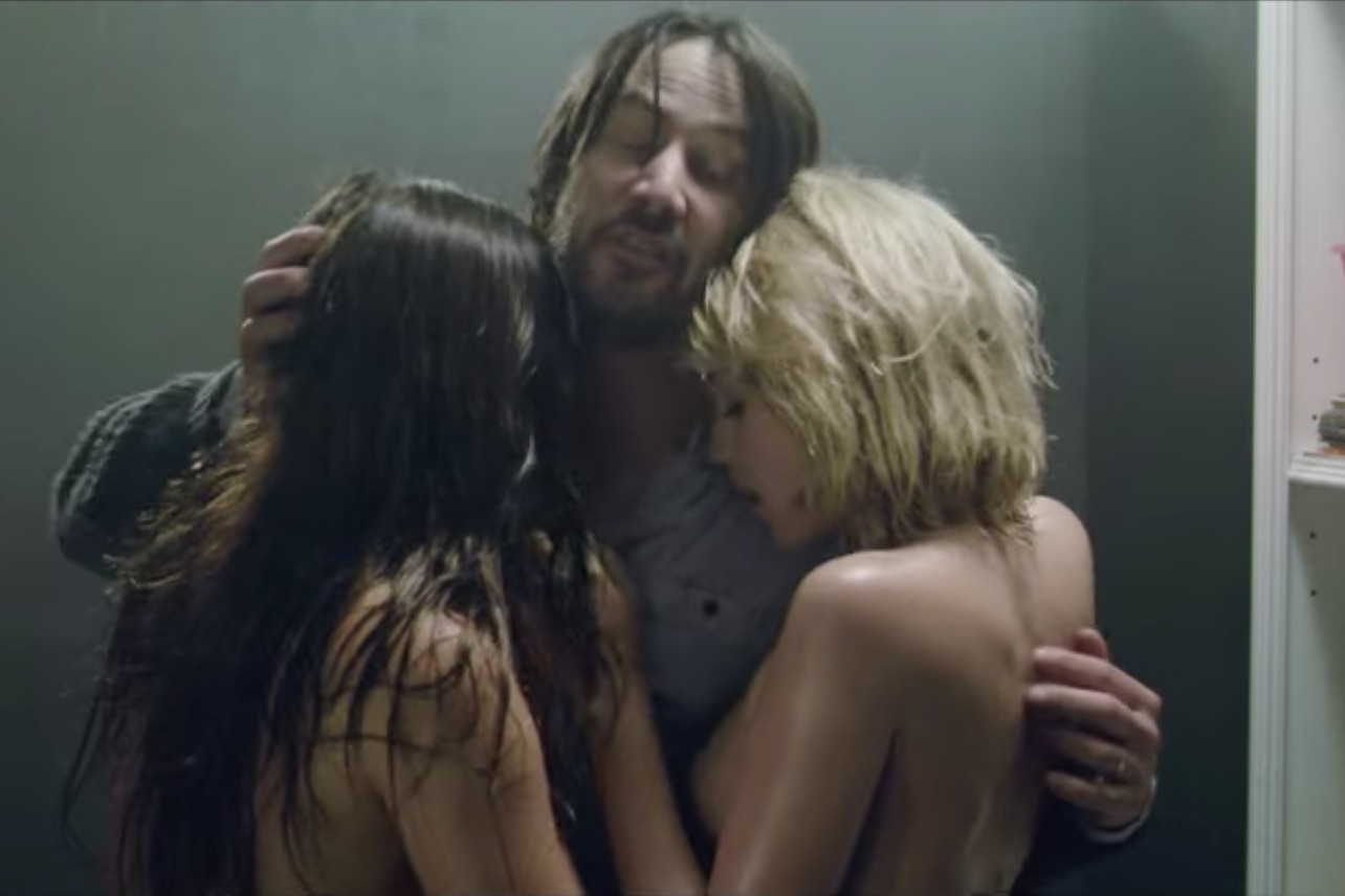 brian scheafer recommends Knock Knock Naked Scene