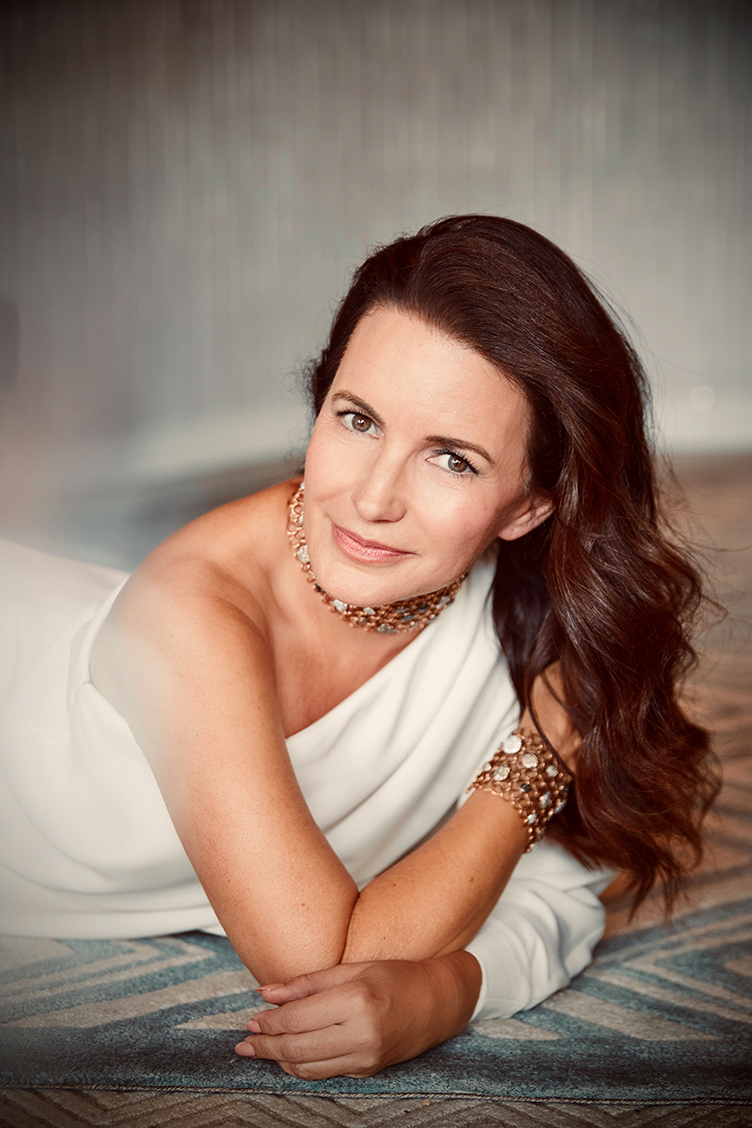claire tibubos recommends Kristin Davis Nude Pics