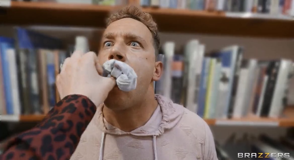 leaky librarian and the panty obsession - bianca kajlich naked khloe kay before