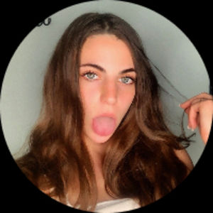 aida prifti add luna benna onlyfans photo