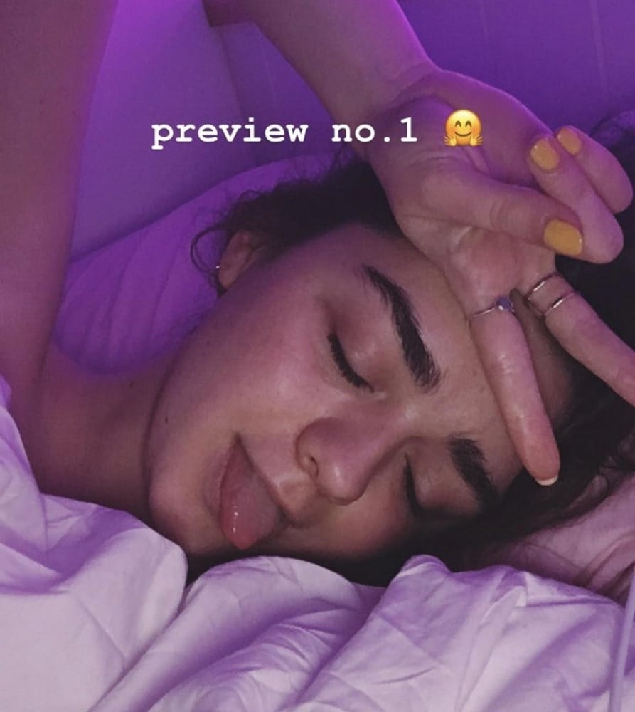 maisie williams sex tape - diamond kitty on bang bus sucking on her clit
