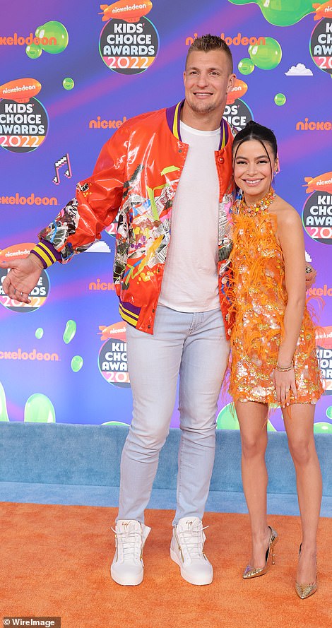 bernadette breen recommends Miranda Cosgrove Nude Images