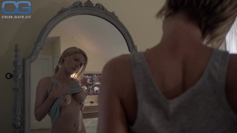 lesbian strapon onlyfans