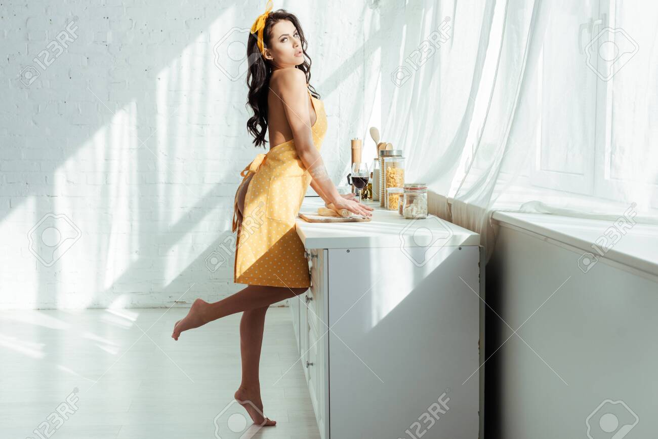 diego distor recommends Naked Women Cooking