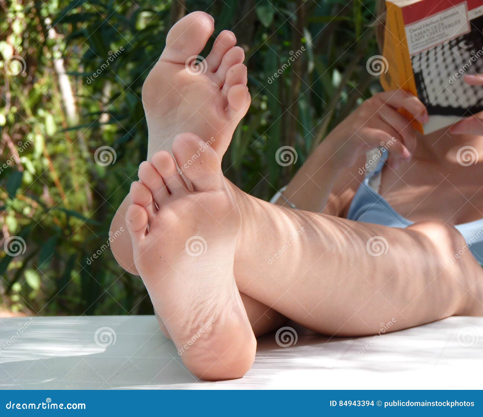 cassandra butler recommends Nude Legs Feet