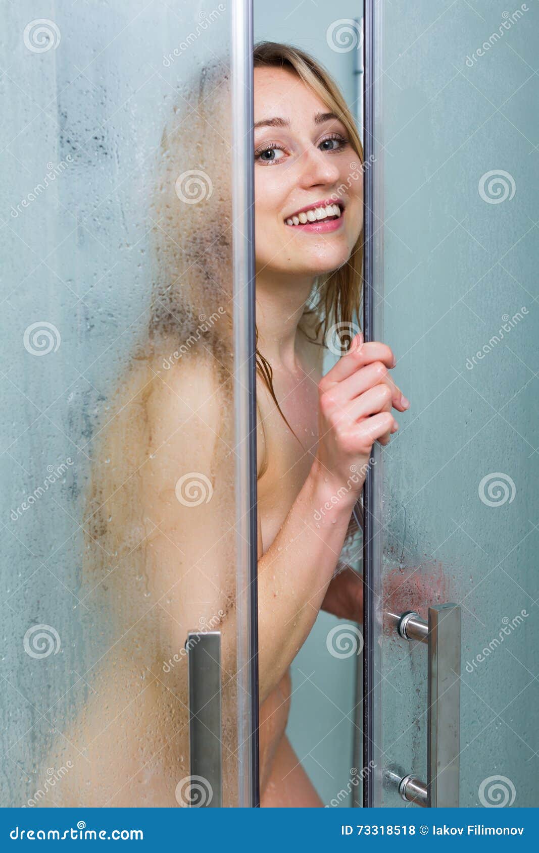 Best of Nude women showering