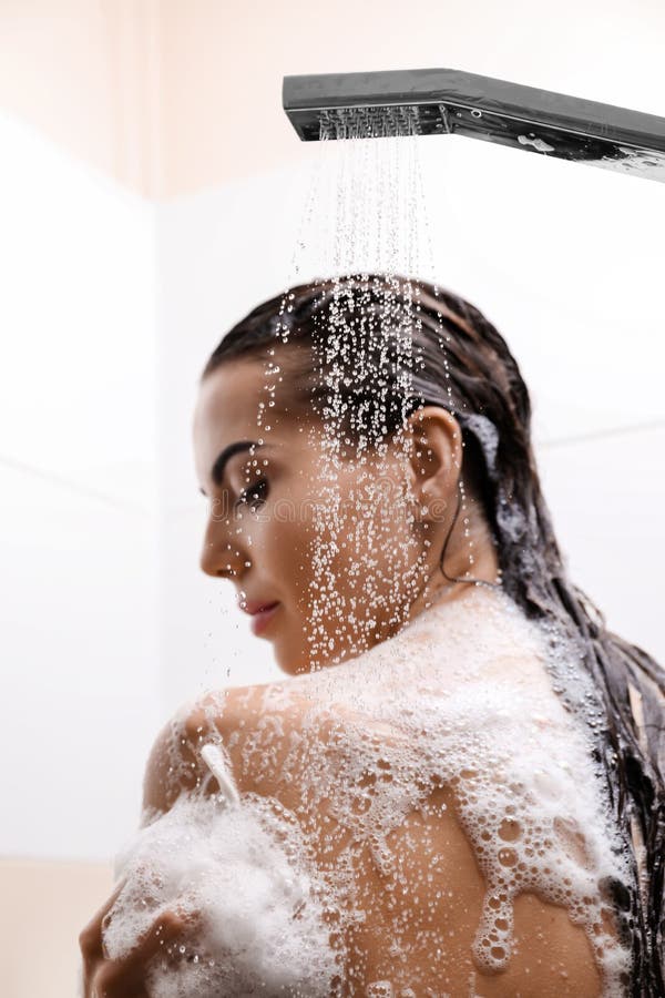 nude women showering - mature naked women bending over brooklyn chase cheater