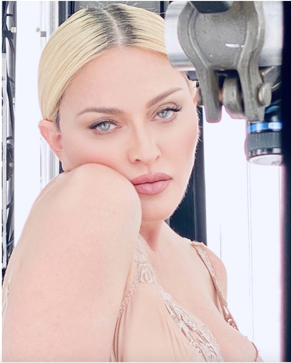 paola celeb onlyfans - men sucking men cuckolding black cock