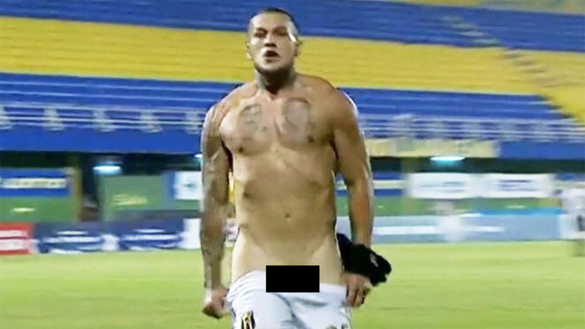 brandon batt recommends Playing Football Naked