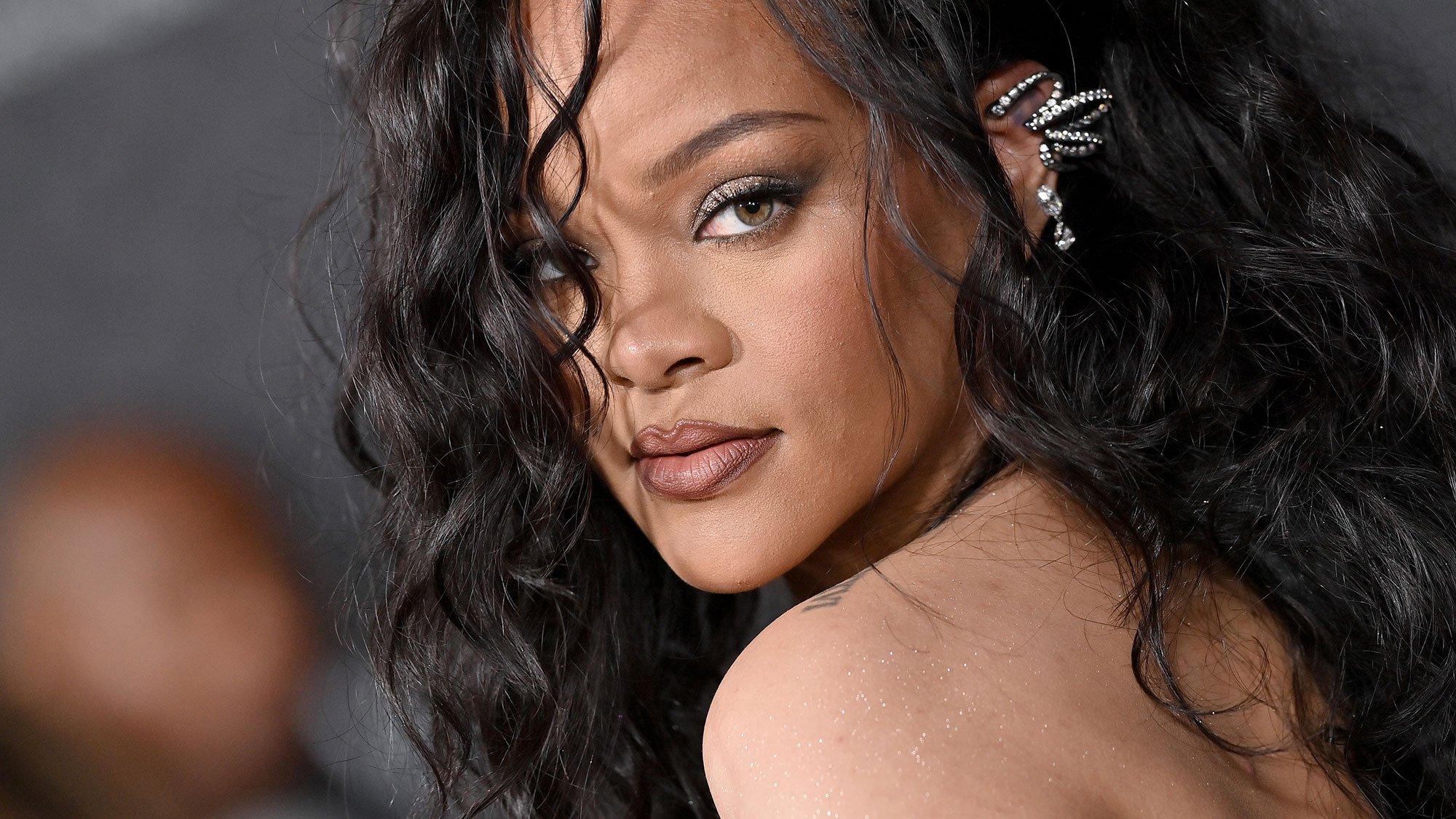 danielle satterlee recommends Rihanna Blow Job
