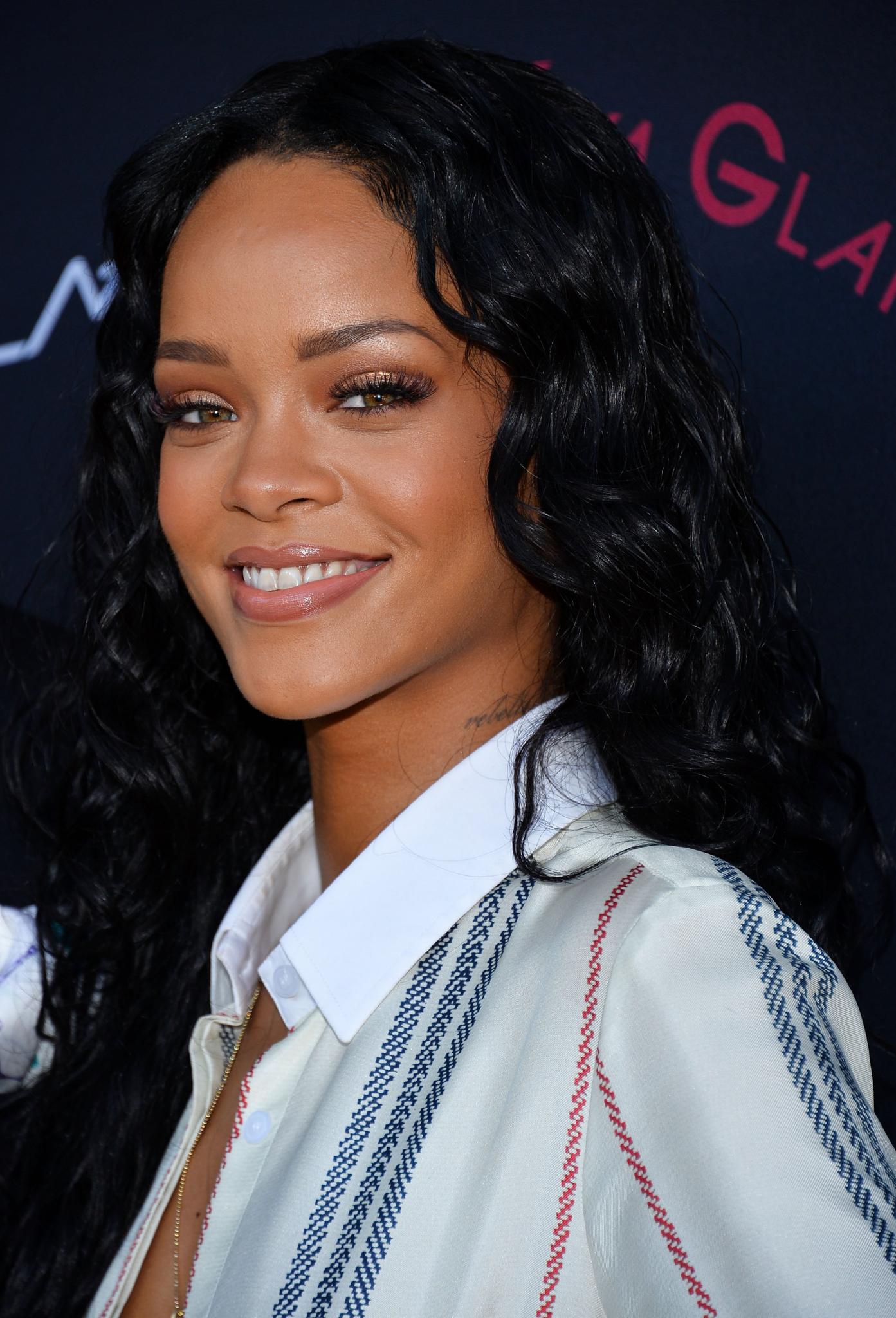 asa swain like rihanna blow job photo aaron leyva recommends rihanna blow job pic