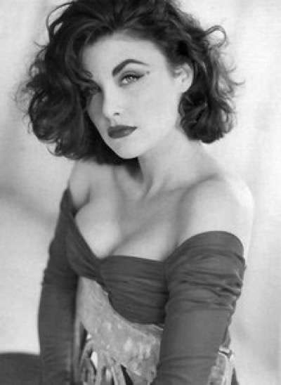 Coozhound porn sklavin sex Sherilyn Fenn Sexy body sextape