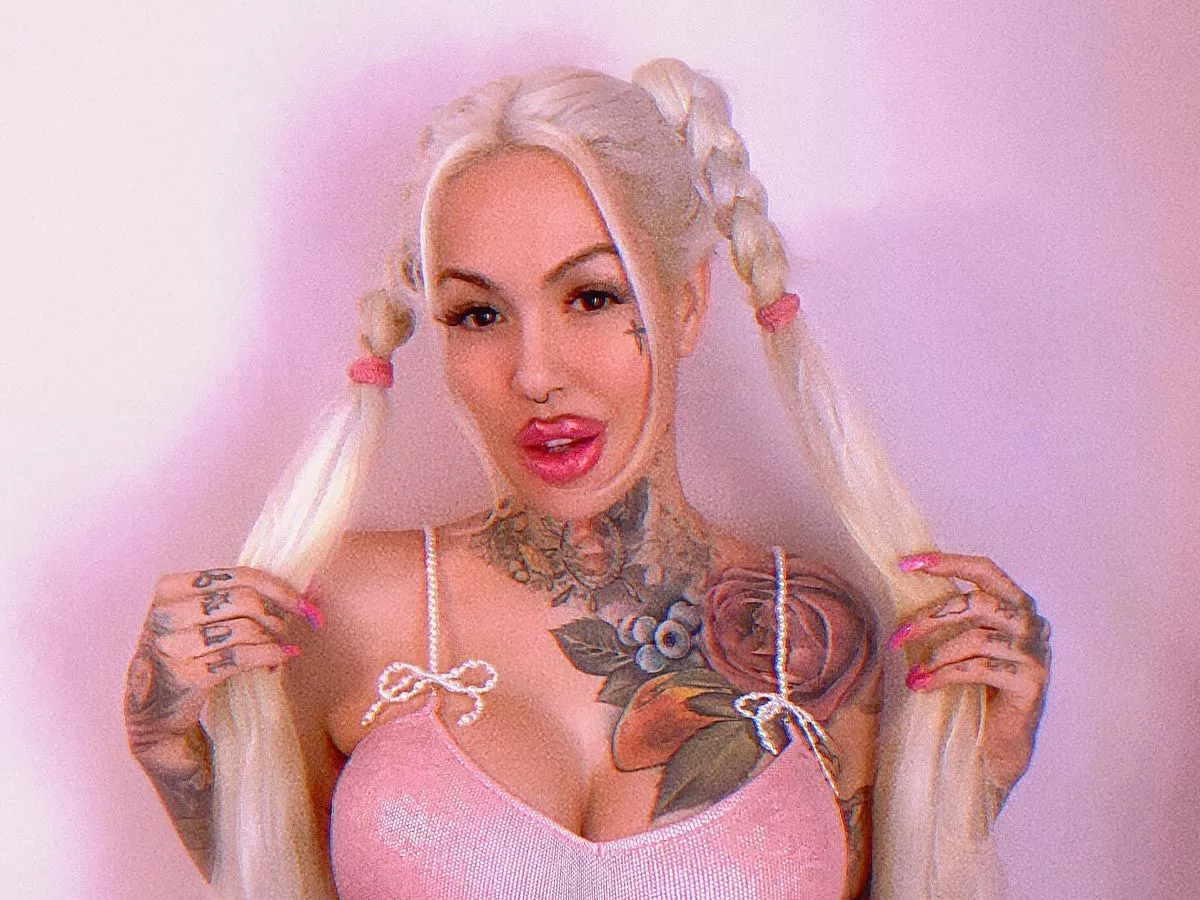 damian neal recommends skinny blonde fake tits pic