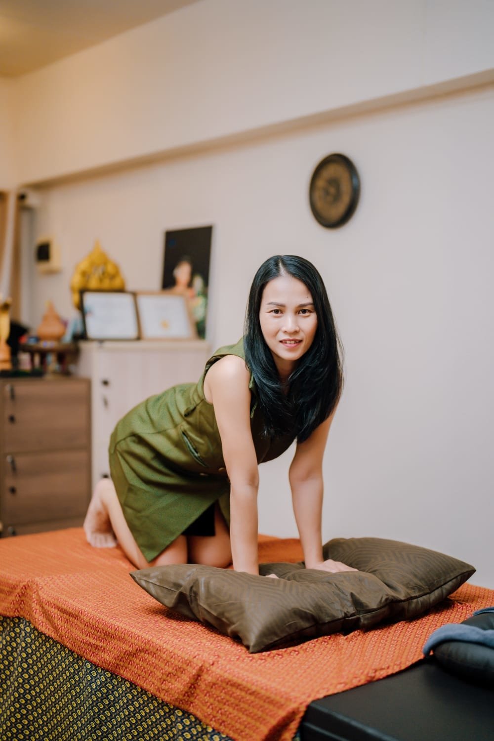 Porn back stage feet fuck Thai Testicle Massage pussies thumbs