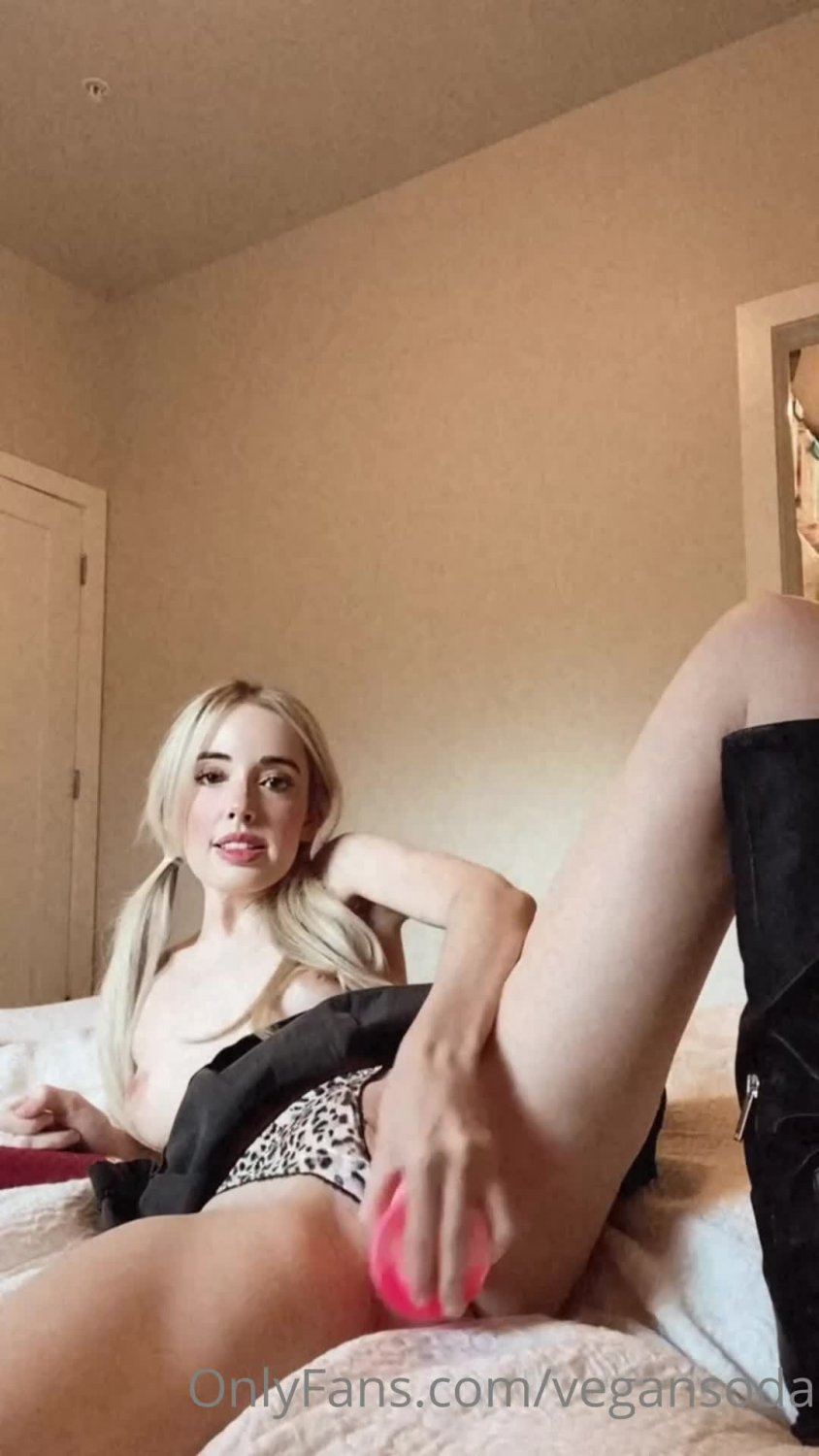 dion sandeman recommends Justahornywife videos